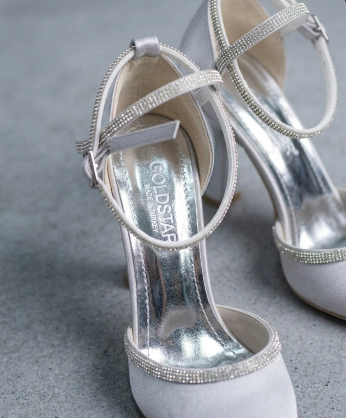 Goldstar Çapraz Kristal Bantlı Gri Saten – Silver Bridal