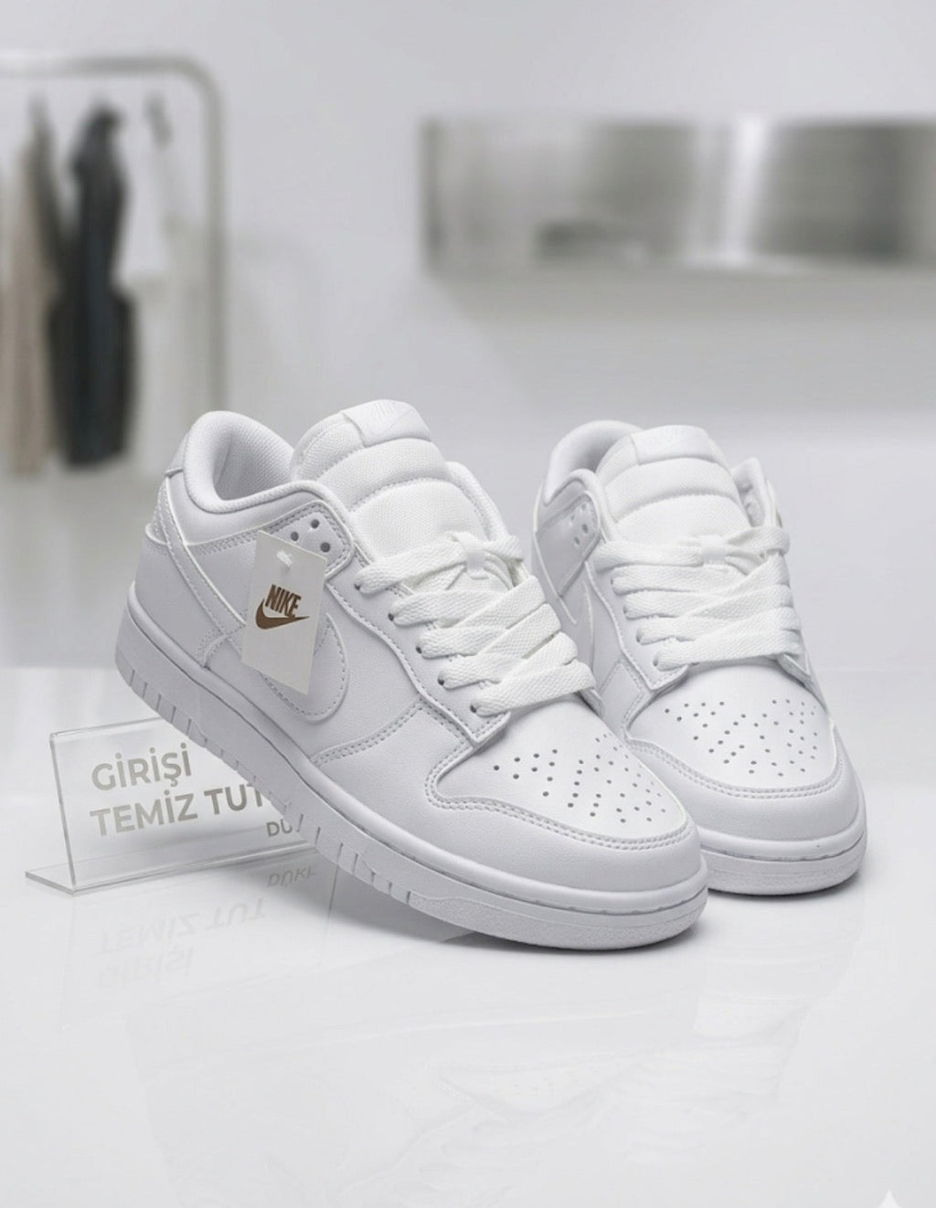 Nike Dunk Low Triple White