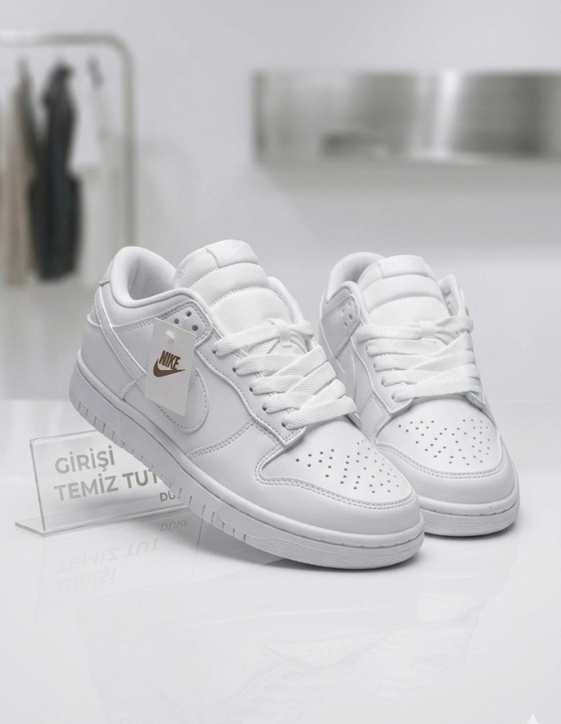 Nike Dunk Low Triple White