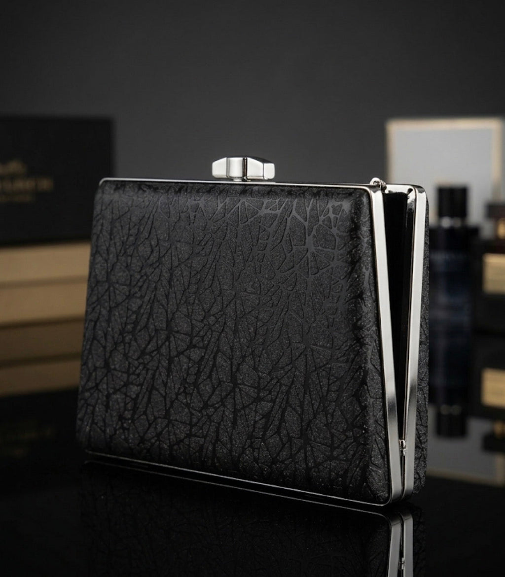 Siyah Crinkle Doku Gümüş Çerçeveli Box Clutch