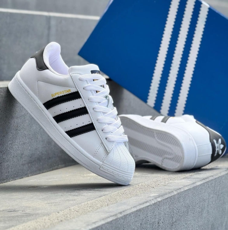 Adidas Superstar