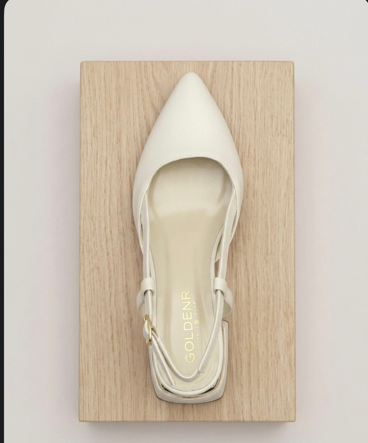 Bej Altın Topuk Detaylı Alçak Topuklu Slingback